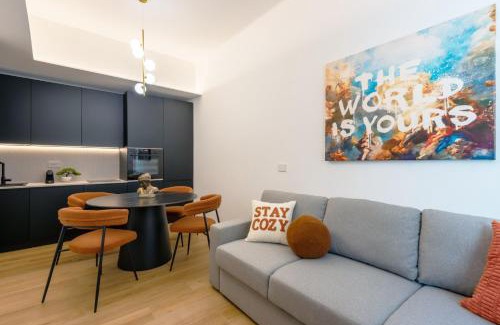 Genoa Historical Centre Apartment | Luccoli17 - Elegant City Escape with WiFi 1Gbps, Elevator, AC - Genoa Historical Center