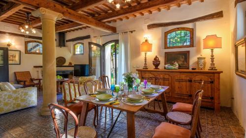 Montemaggiore al Metauro Villa | Luce tra i Saggi 8 by Marche Holiday Villas
