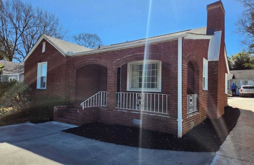 Dunean House | Lucky 13 Retreat – Cozy 2BR Getaway Near Downtown Greenville!