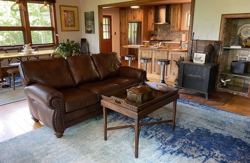 Clyde Cabin | Lucky Lunar Cabin at Riverside Farm