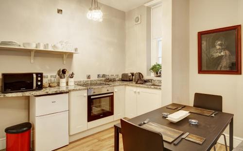 Shrewsbury Apartment | Ludwick Apartment
