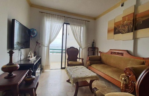 Atacames Apartment | Lugar con bello atardecer frente al mar