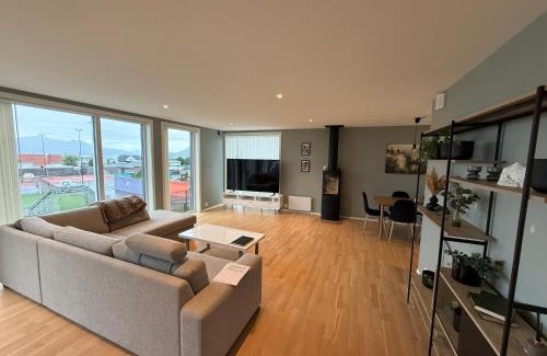 Valderoy Villa | Luksuriøs enebolig, nær Ålesund