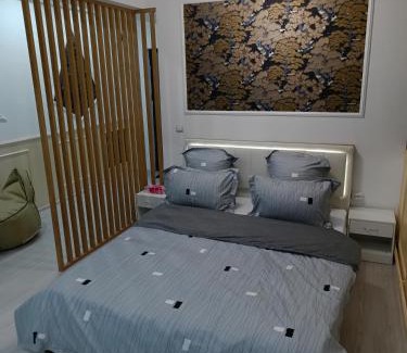 Craiova Apartment | Lumière Lounge