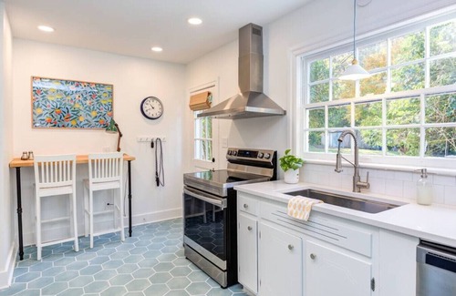 Graham House | Luminous Historic Home: Walk to Downtown Graham!