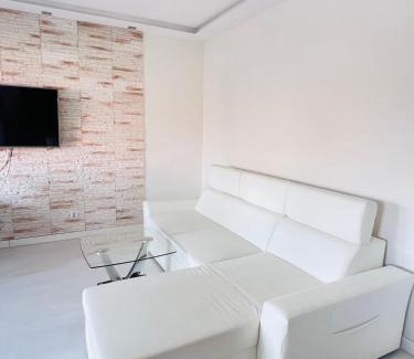 Psie Pole Apartment | Luna Deluxe Magellana