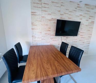 Psie Pole Apartment | Luna Deluxe Magellana