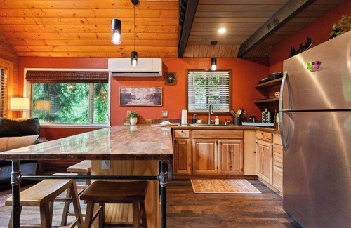 Lime Kiln Cabin | Luna's A-Frame - River & Spa