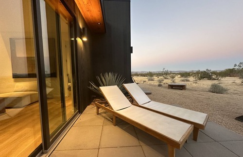 Joshua Tree House | Lunawood House - Modern home with 360-Scenic Desert Views Joshua Tree