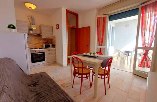 Lido di Pomposa Apartment | Lunch with a breathtaking view! Beachfront apartment in the center of Lido di Pomposa