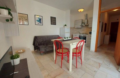 Lido di Pomposa Apartment | Lunch with a breathtaking view! Beachfront apartment in the center of Lido di Pomposa