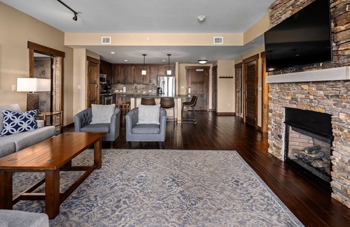 Steamboat Springs Condo | Lupine Lodge, updated, Gondola to sweep you to the Base Area, Pool/Hot Tubs, Amenities Galore!