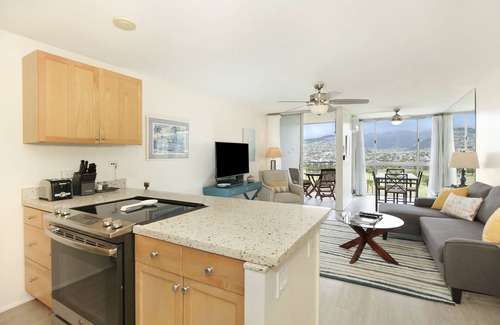 Waikiki Condo | Luscious Green Golf Course & Mountain Views! FREE Wi-Fi, Parking, Pool!
