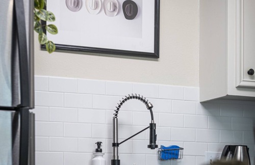 Judge's Hill Apartment | ★Lush, Enchanting Austin Oasis!★