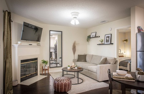 Judge's Hill Apartment | ★Lush, Enchanting Austin Oasis!★