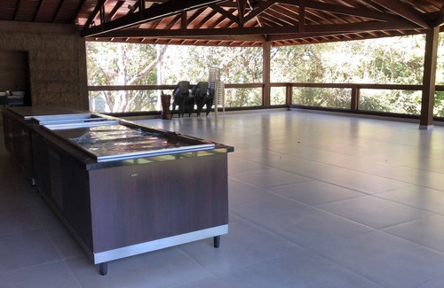 Sorocaba House | Lush Farm in front of the Dam - 13 suites and complete leisure