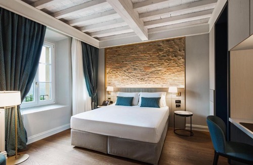 Castel San Pietro Terme House | Lush holiday home in Varignana with bubble bath