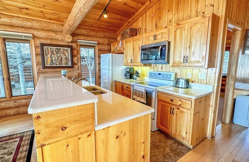 Tofte Cabin | Lutsen Log Cabin 402 on Lake Superior in Lutsen, Minnesota