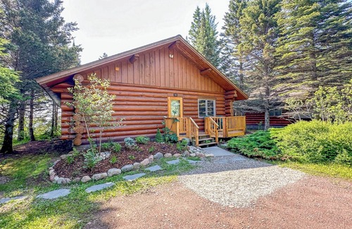 Tofte Cabin | Lutsen Log Cabin 402 on Lake Superior in Lutsen, Minnesota