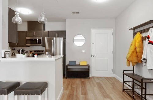 Newark Apartment | ★LUX 1 BR Apt Great Location★Parking Available