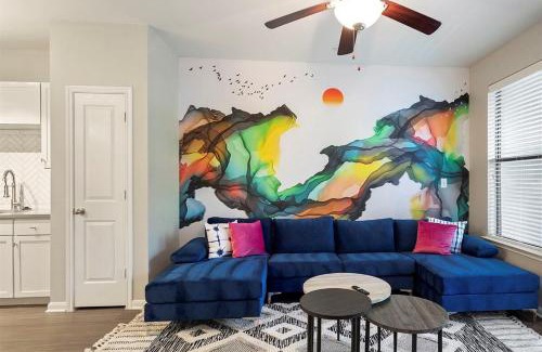 St. Edwards Apartment | Lux 1B on South Congress Relaxing Pool & Gym