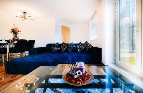 Glyndon Apartment | LUX 2BDR Flat in Woolwich I 2 Stops to Canary Wharf & Excel I Free Parking