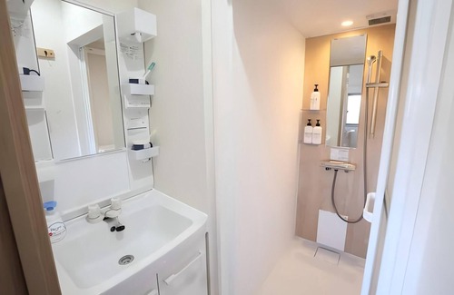 Toshima Apartment | Lux 2BR, 2BA, 2K. Dir to airport, Shinjuku, Shibuya. 4 - 7 pax, 2 fams. Rm 302