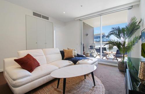 Adelaide Central Business District Apartment | Lux 2BR Apt on Hindmarsh SQ-Pool-Gym-Sauna-Parking