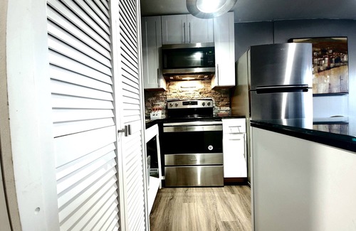 Glenham Apartment | Lux APT Your home away from home.