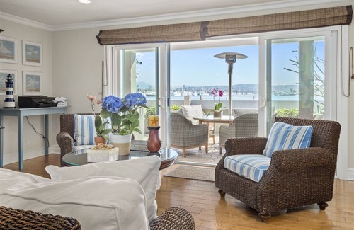 Balboa Peninsula House | LUX Beachfront Casa de Balboa 231 w/AC - Best View