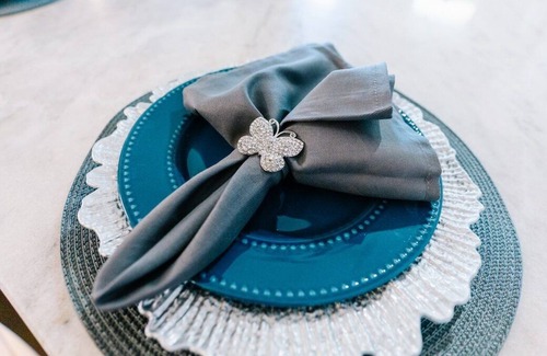 Holly Hill House | Lux Experience Summar