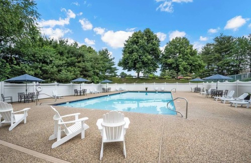 Merrimack House | Lux home near Rt 3/MHT/mountain/lake/ocean/Boston