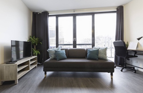 Delft Apartment | Lux Loft Apt w/View Walk city center 20C