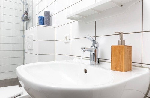 Delft Apartment | Lux Loft Apt w/View Walk city center 20C