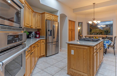 Las Sendas House | LUX Near Golf, Trails: Pvt POOL/Spa, Wood FP, Game Tbls, TVs All BRs, EV Charger