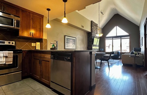Canmore Condo | Lux Penthouse Suite with Amazing Views