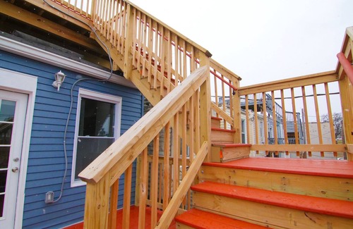 Highlandtown House | Lux Stay near Patterson Park, John Hopkins, & Stadiums! Family & Pet-Friendly.
