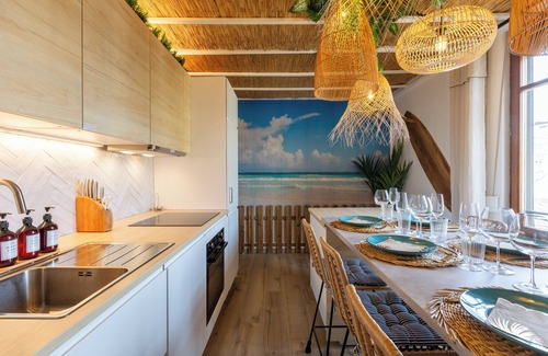 Cronenbourg Est Apartment | Luxe évasion - Round bed - Garage/parking - Starry sky - Netflix video projector
