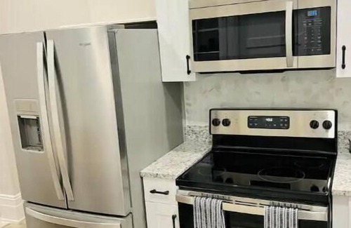 Shockoe Bottom Apartment | Luxe 2BR 2BA Apt - Historic Church Hill - RIC - A Diamond Property