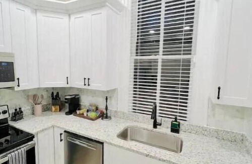 Shockoe Bottom Apartment | Luxe 2BR 2BA Apt - Historic Church Hill - RIC - A Diamond Property