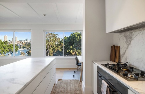 Darling Point Apartment | Luxe 3BR Full-Floor Suite w/Views | Darling Point