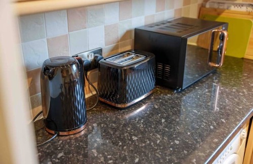 Harrogate City Centre Apartment | Luxe Apartment With Super King Beds in Central Harrogate