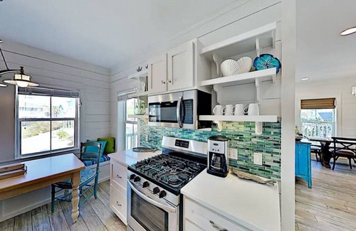 Sand Point House | Luxe Beach House I Ocean Views I Private Neighborhood Beach Access