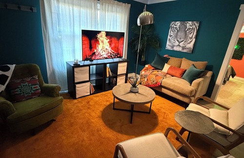 Decatur House | Luxe Bohemia- Spacious 4-bedroom house in fabulous Decatur with AC, WiFi