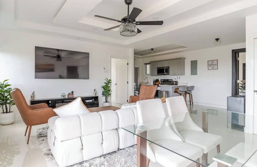 Barbican Apartment | Luxe City Oasis 2bdrm apt in Kingston w/AC, WiFi, Gym and Rooftop Pool