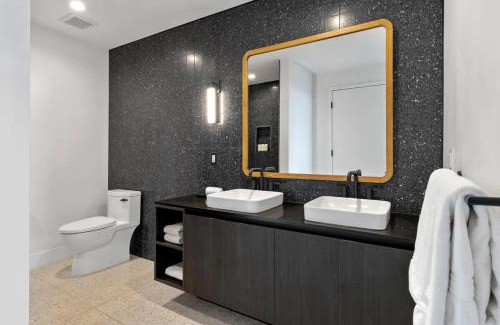 Rainey Street Historic District Apartment | Luxe Condo in Downtown Austin