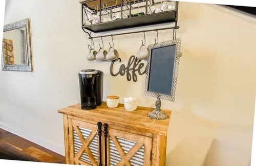 Old Town Bluffton House | Luxe Condo in Old Town Bluffton + Elevator + Walkable to everything!