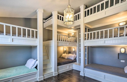 Maple City Cottage | Luxe Lakefront Escape w/ 4 Kayaks, Hot Tub, Beach!