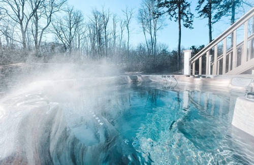 Jim Thorpe House | Luxe Lodge @ Poconos - Hiking, Rafting, Biking, Pool Table, Theater & Hot Tub