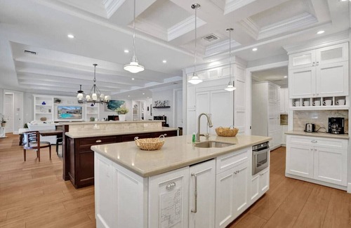 Hollywood Lakes House | Luxe Modern Design 5000sf/Heated pool/Gameroom